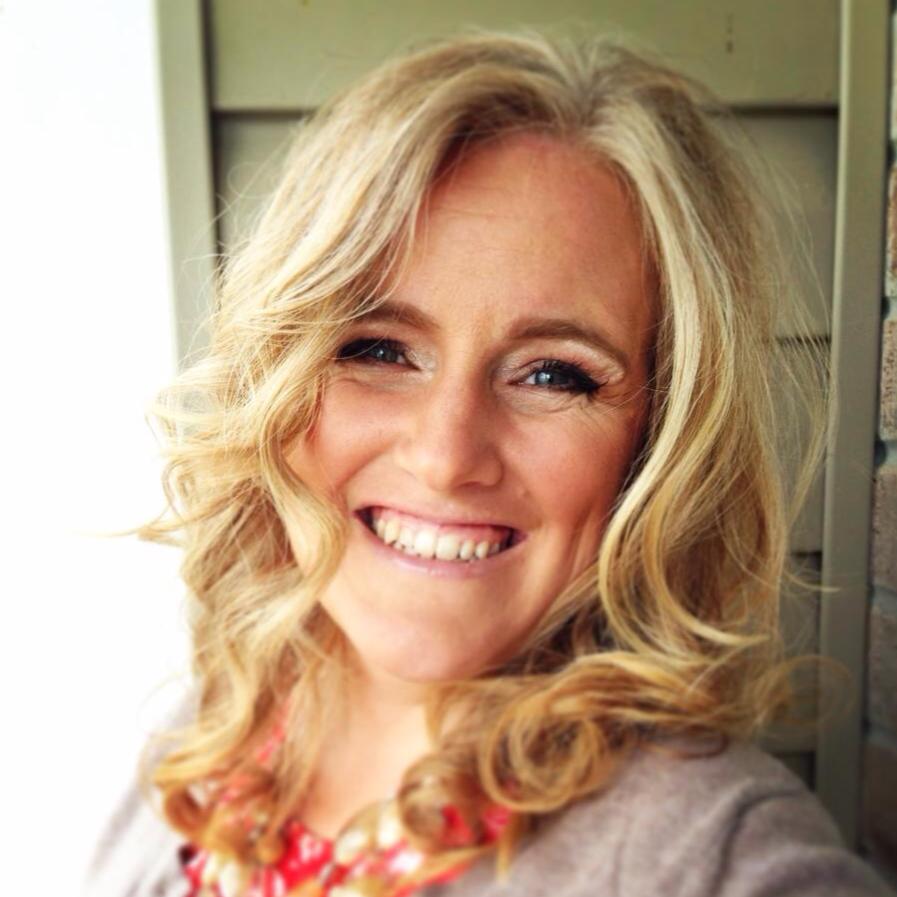 testimonial image of a blonde woman smiling